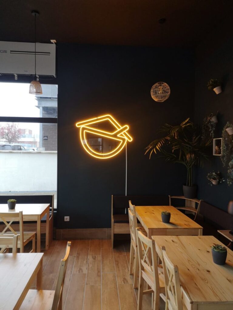 Enseigne-neon-Led-Toulouse-2-2-810x1080