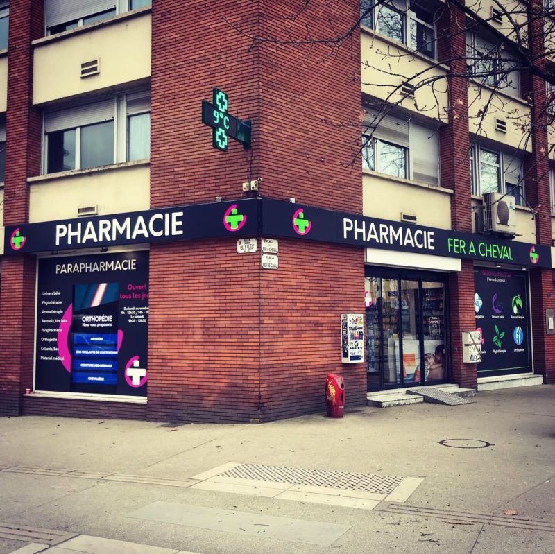 Enseigne-lumineuse-Toulouse-enseigne-led-pharmacie-signaletique-1-e1579707440514