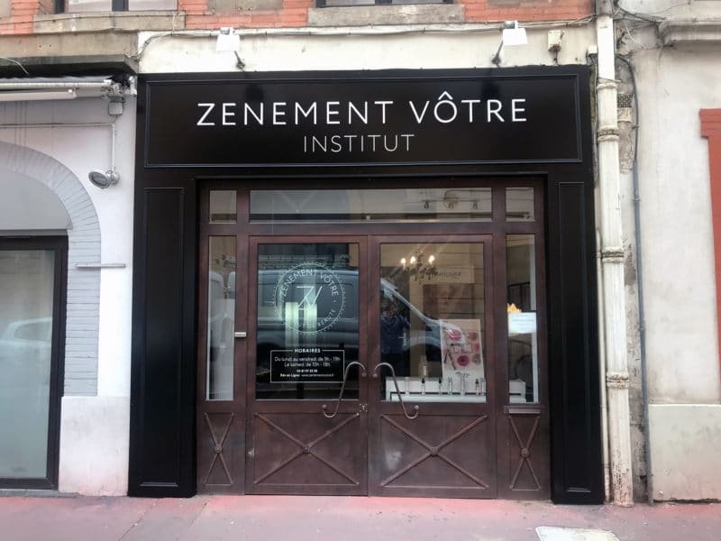 Enseigne pour institut de beauté Zenement Vôtre à Toulouse