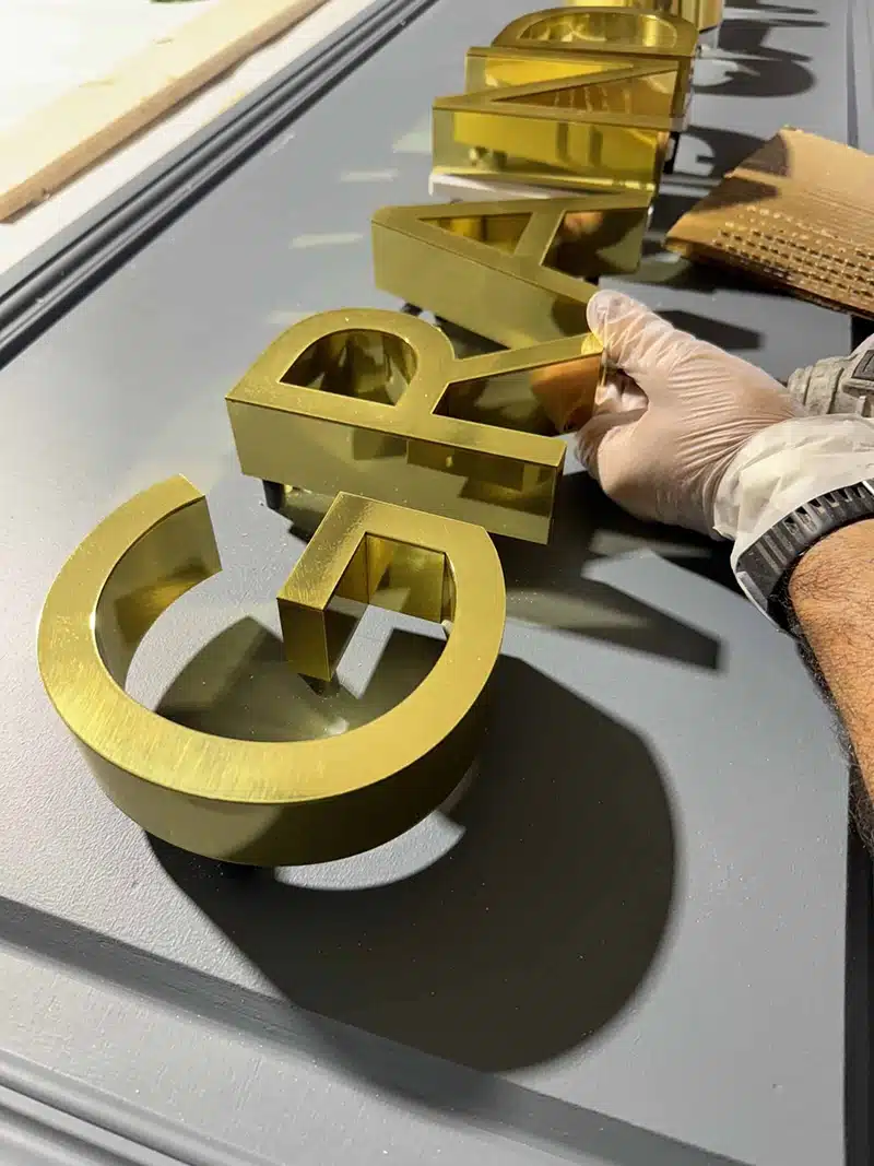 signenseigne fabrication sur-mesure