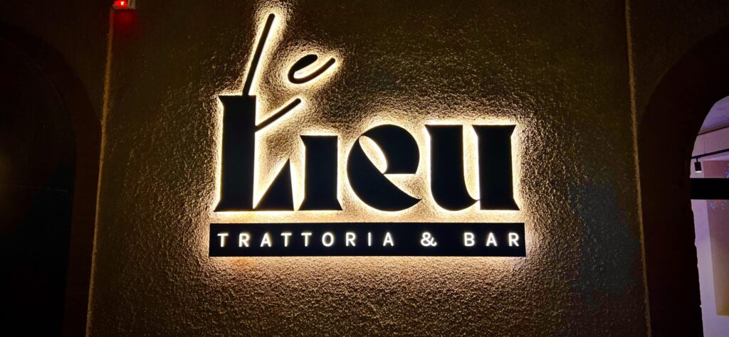 Enseigne lumineuse restaurant Le Lieu à Toulouse