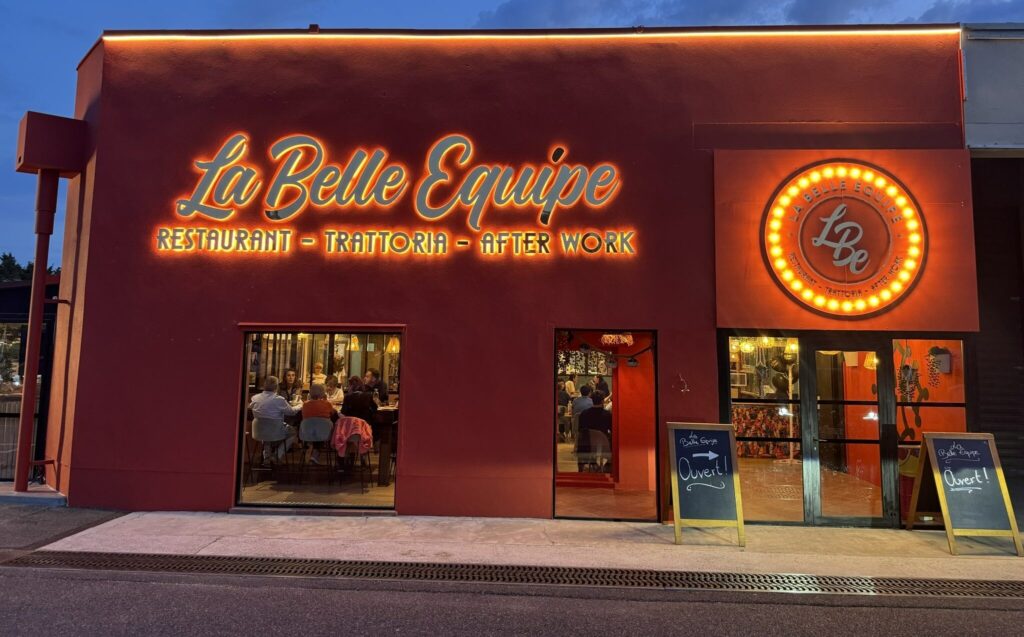 Enseigne lumineuse La Belle Équipe