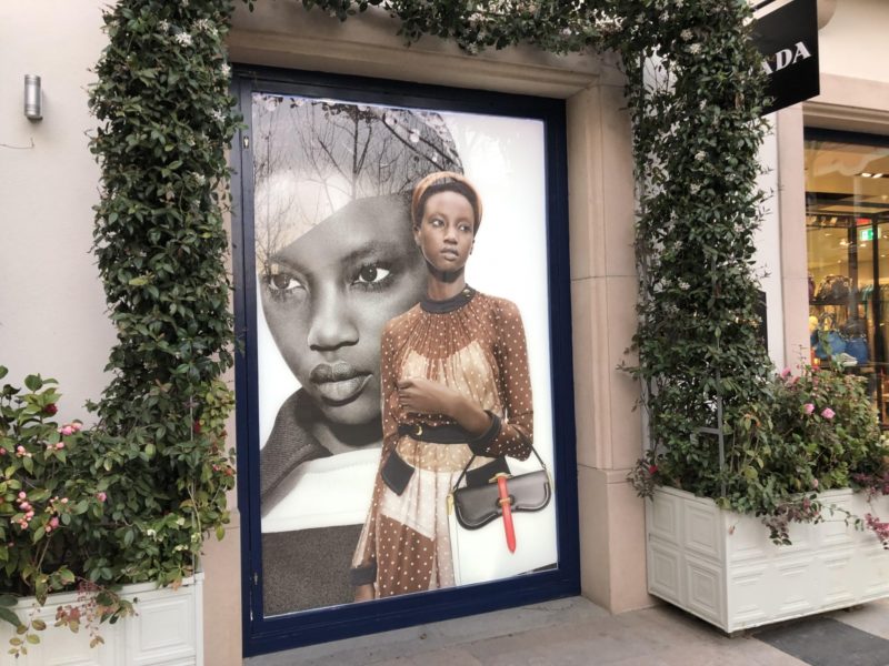 Marquage-vitrine-commerce-Toulouse-e1586881048358
