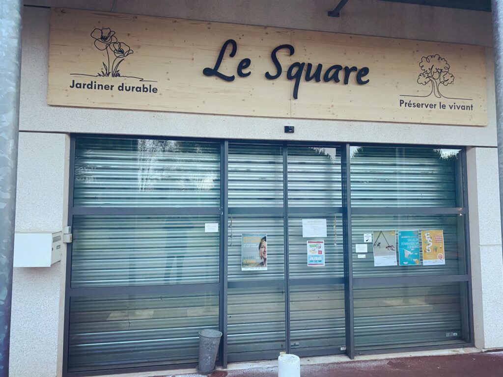 Enseigne lumineuse bois Le Square Castanet
