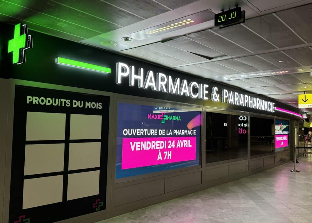 Enseigne lumineuse pour la pharmacie de l’aéroport Toulouse-Blagnac